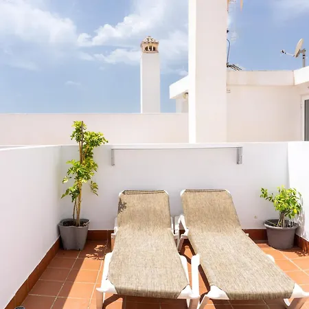 The Sunny Deck Apartment *